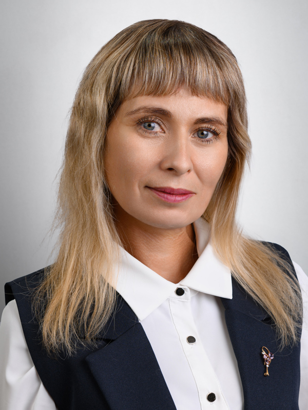 Мельникова Любовь Олеговна.
